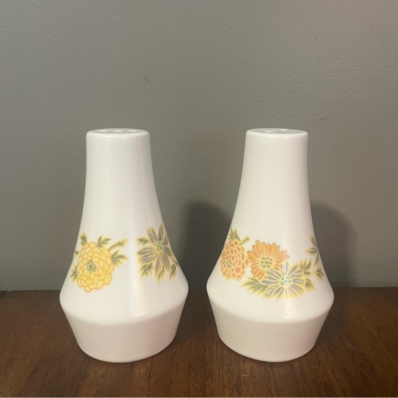 Vintage 1970’s Noritake salt & pepper shakers - Picture 5 of 7